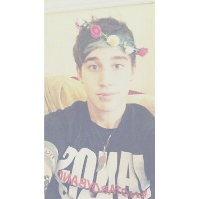 follow @xcliffordswife & ask fb. thank you guys! ♡