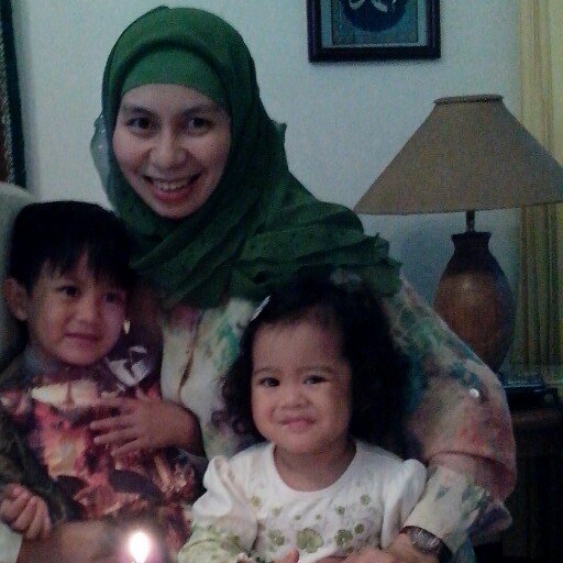 Mother of two, Maliq n Alma