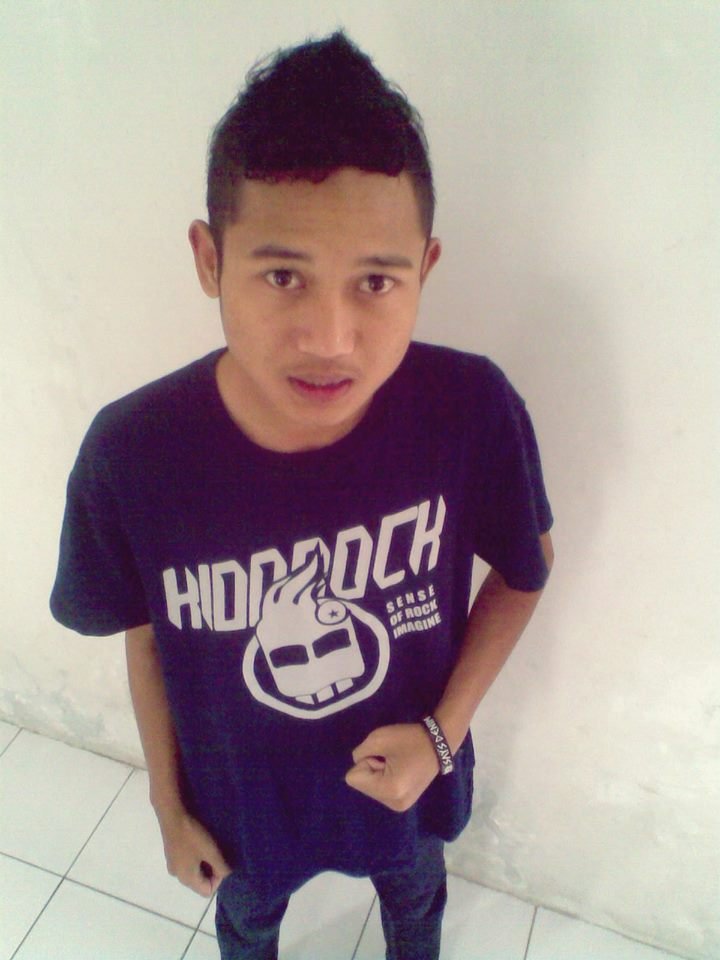 opet_cm's profile picture. merendah untuk meroket o_O :-D