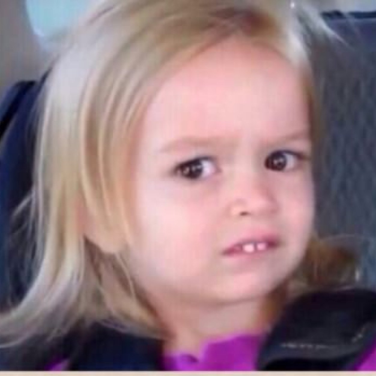 StrawberryCSF's profile picture. I RETWEET TWEETS