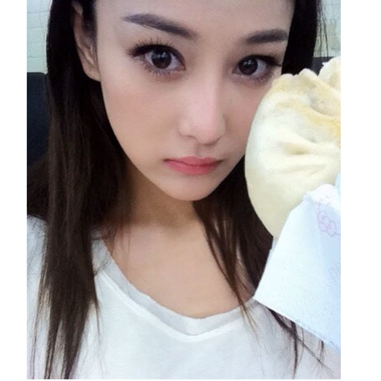 Like a rosse, watching football | job: modeling :D