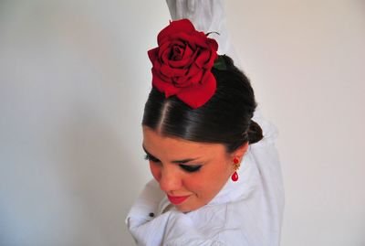 Amante del flamenco y de la danza. Bailaora y graduada en dirección de empresas. Construyendo un camino piedrita a piedra...