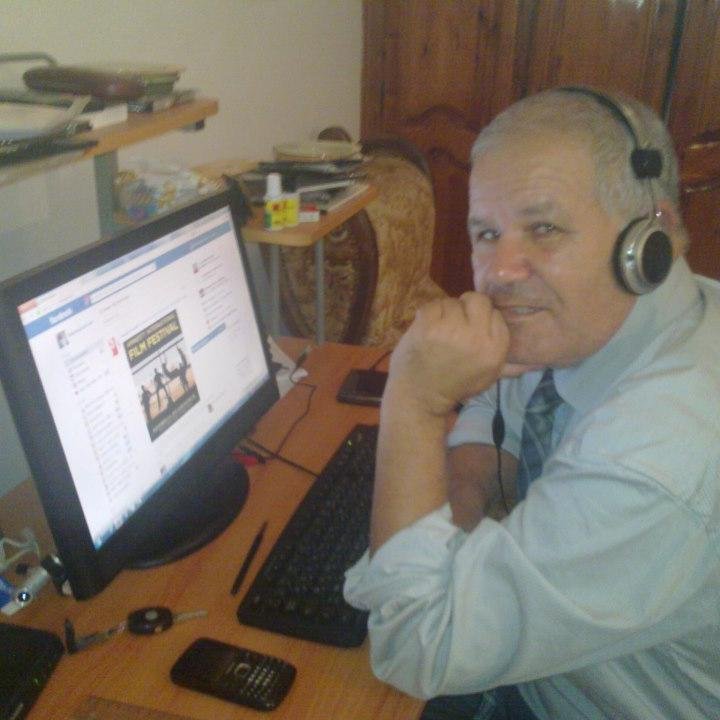 Belarbi55's profile picture. Professeur de sciences physiques aux lycées