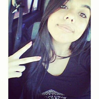 Doida,retardada,chata,ciumenta, amiga, companheira,idiota,carinhosa,Feliz!♥

Insta: NANAHVP
Snap: ivaninha14
Ask:http://t.co/N3Mqml0Mel