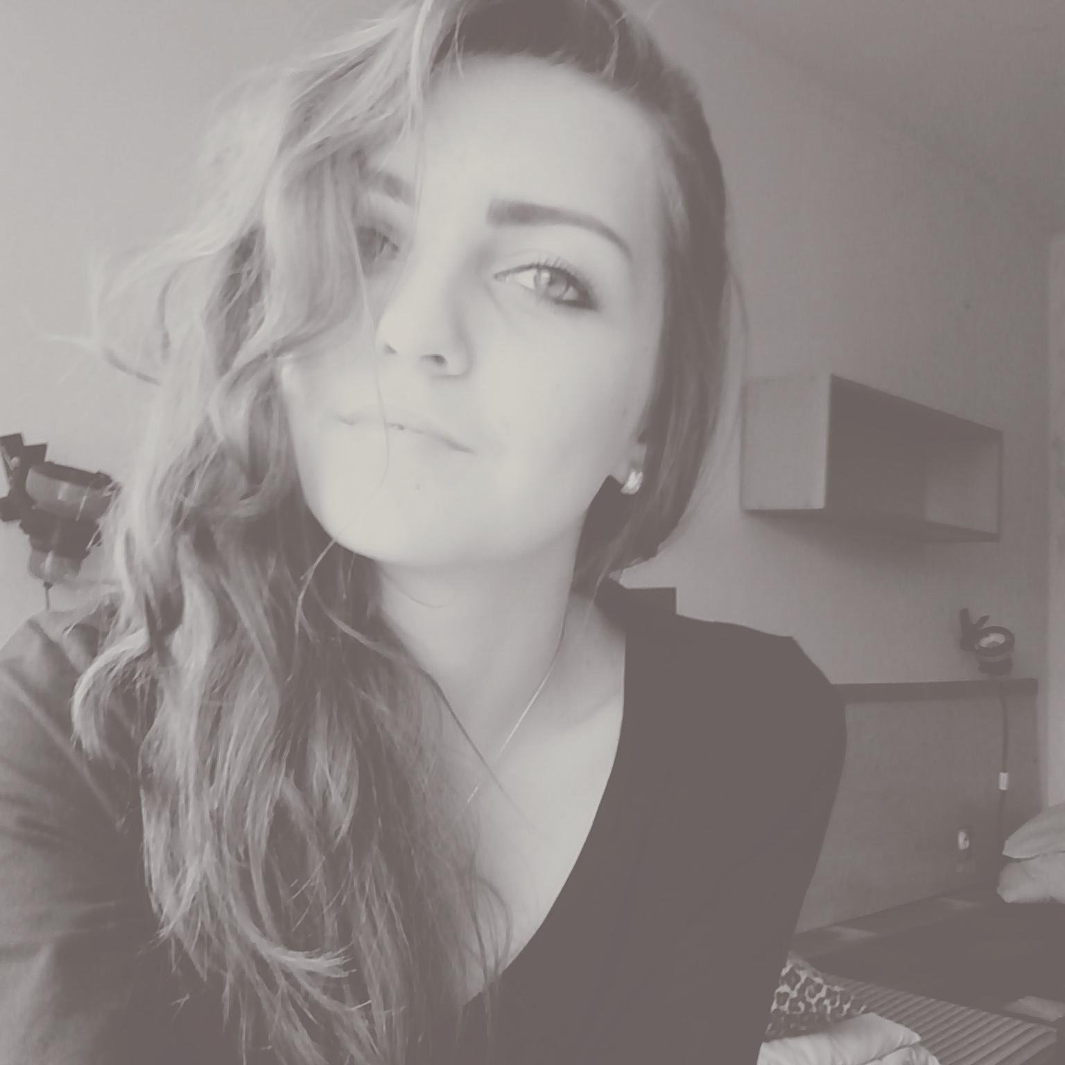 ∞ AUTOfoℓℓoω