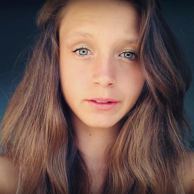 15 ans et toutes mes dents ,aha. Treize septembre deux milles treize ,je t'aime tellement mon chéri. #K