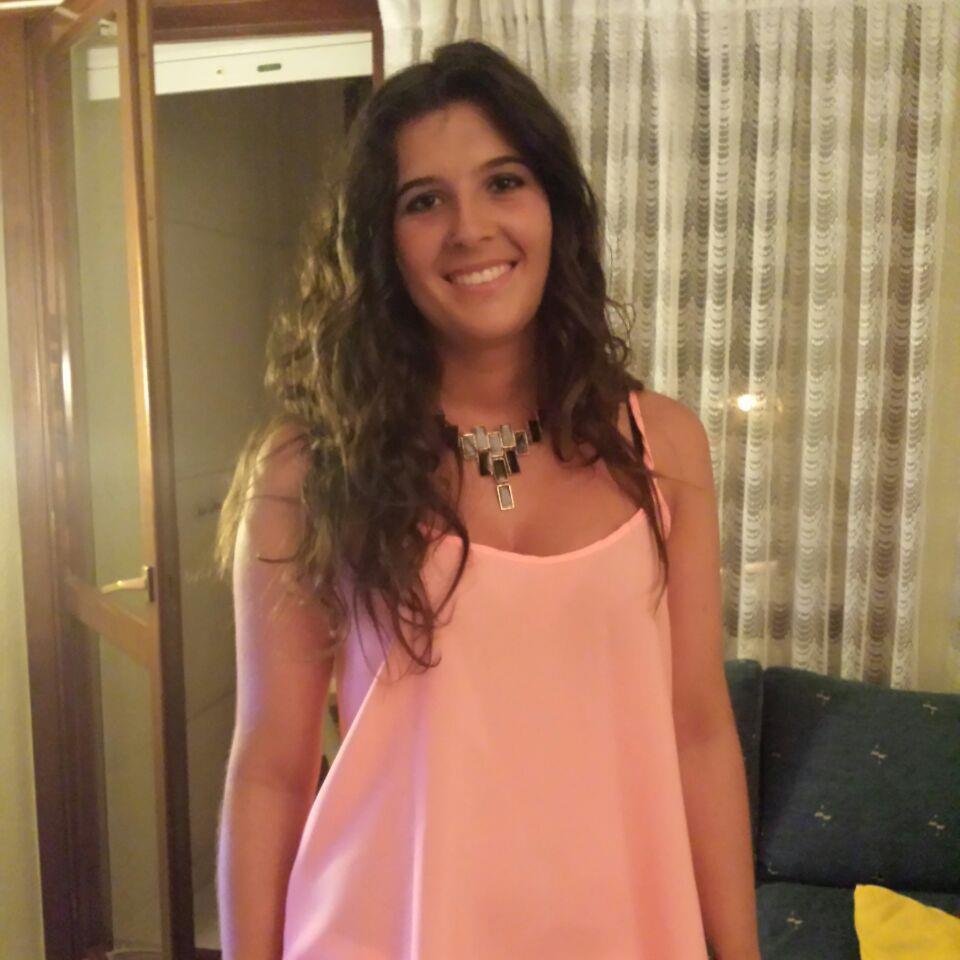 oihane_gf's profile picture. Graduada en Matemáticas. Empezando a dejar que la vida le sorprenda