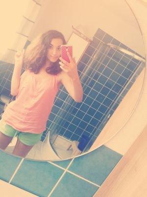 Maria_Azo_Malik's profile picture. Zayn please follow me