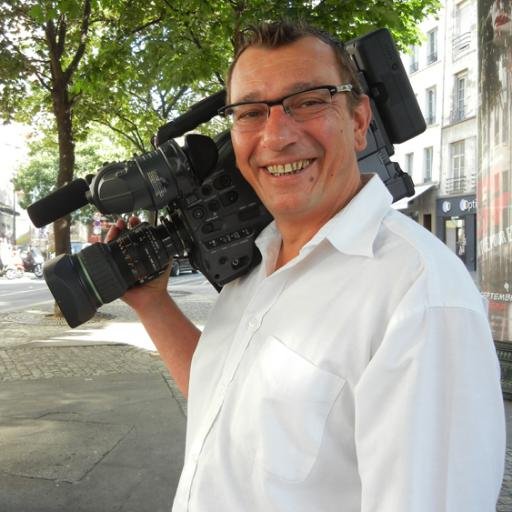 Indépendant, journaliste reporter d'images (JRI), ancien rédacteur en chef de Karaté Bushido. Ce compte est personnel et n'engage que moi.