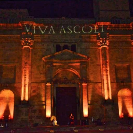 flowjama's profile picture. Cogli la rosa quando è il momento...