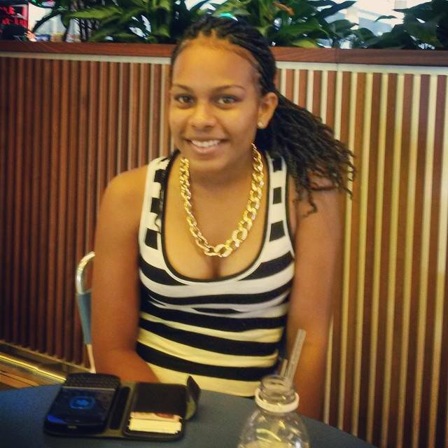 MissArubiana's profile picture. 