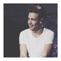 ❝you made flowers grow in my lungs, and they're beautiful, but i cant breathe.❞