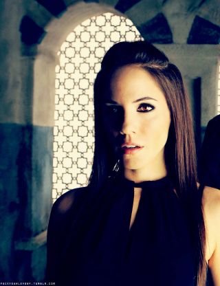 zoiebofan's profile picture. #teamBo #teamLauren #teamKenzi #teamDyson #teamHale #teamTrick #teamTamsin #DOCCUBUS 4ever (*)~~LOST G!RL~~ (*) i rt your tweet (lostgirl only)