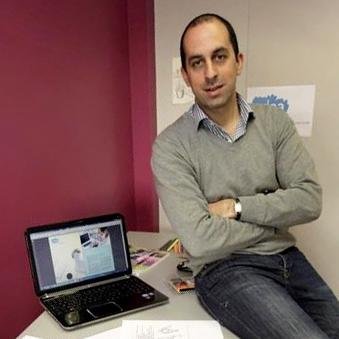 Initiateur du webzine @larevuedudesign et co-fondateur de l’école d'arts appliqués en ligne @EcoleEdaa