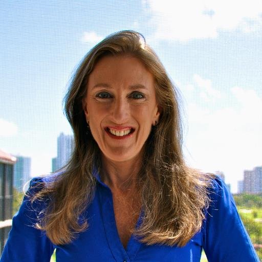 Architect and Lighting Designer and added a Real Estate Carrier to her profile making her clients get a specialized person with a broad vision of the market.