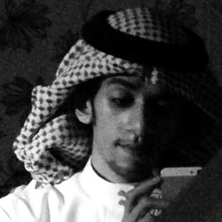 طالب طب تحت الانشاء || احلامي هناك بين الكاف والنون وجنتي بالارض امي و تاج على راسي افتخر به ابي || .