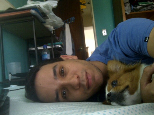 Estudiante, amante de la buena musica, el piano  y la naturaleza extrovertido a mi manera , viviendo cada minuto como si fuera el ultimo.