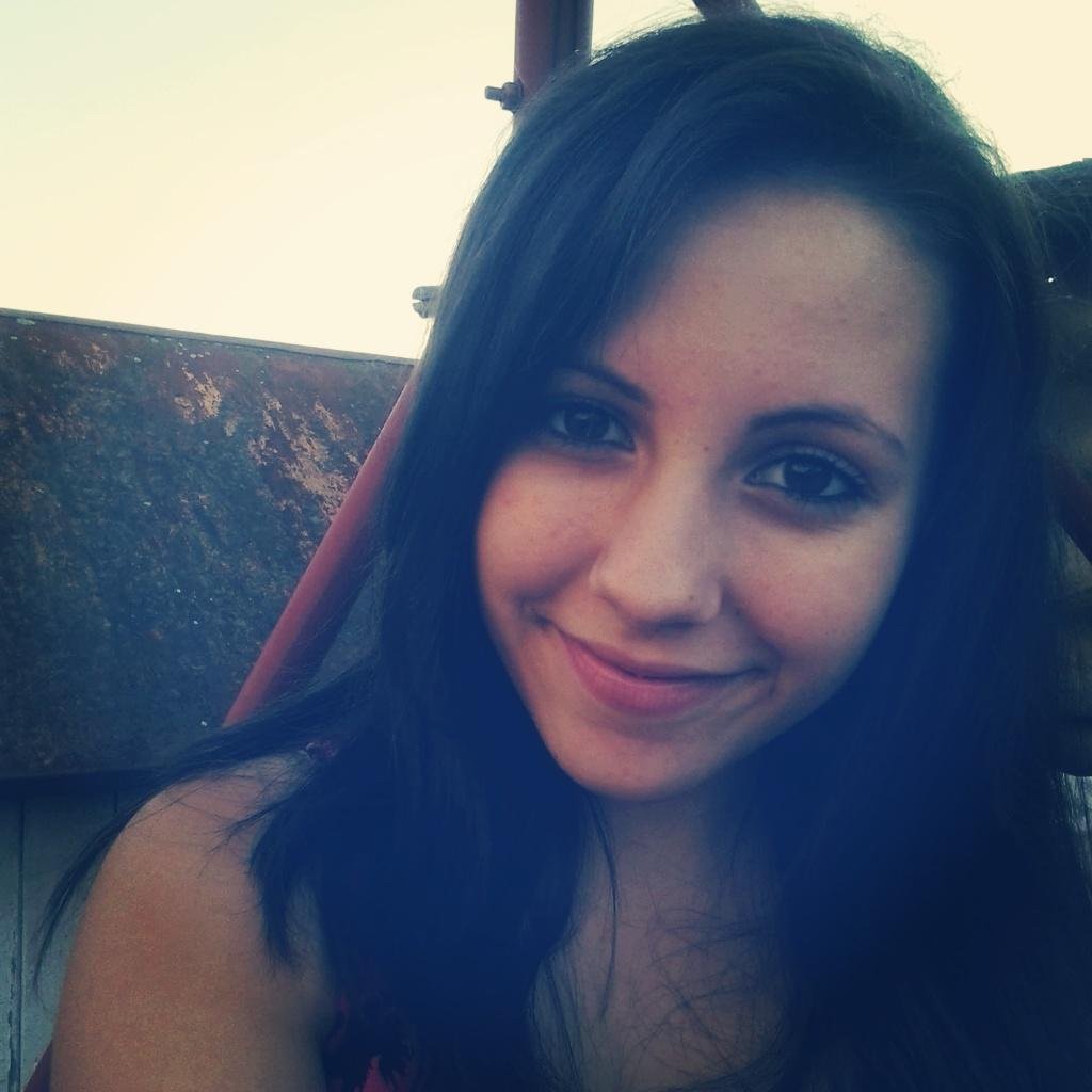 Pezzgameer's profile picture. Im playing with Call of Duty4&2 and League Of Legends, Dota2. From HUN.! - Im streamer.. 15 years old..