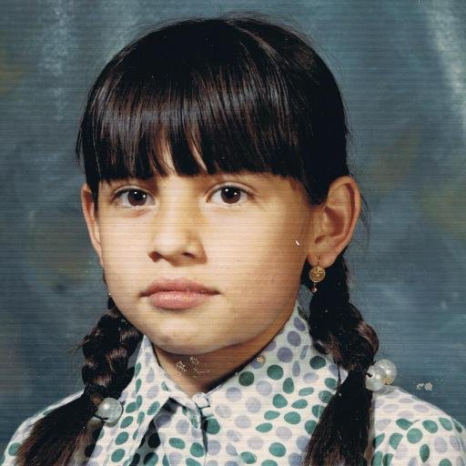 Soy una persona que espera por el futuro, viviendo el presente intensamente y recordando el pasado! ♥