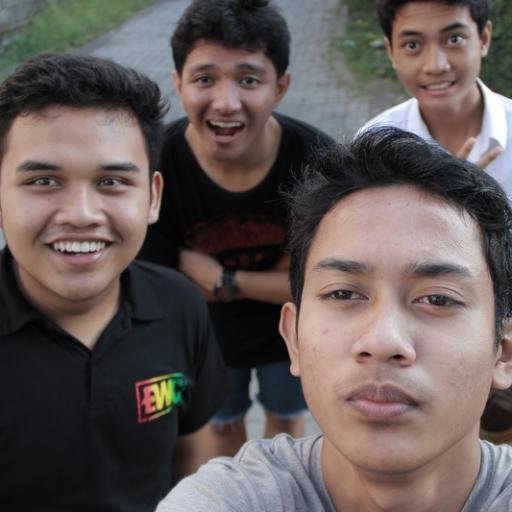 POP PUNK! ( @yahkiniku @wedapengastawan @putu_radeka @terrydastie ) Booking us : 082145904948
