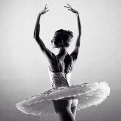 Pointeyourfeet's profile picture. backup account for @lifeonpointe_xo ✌