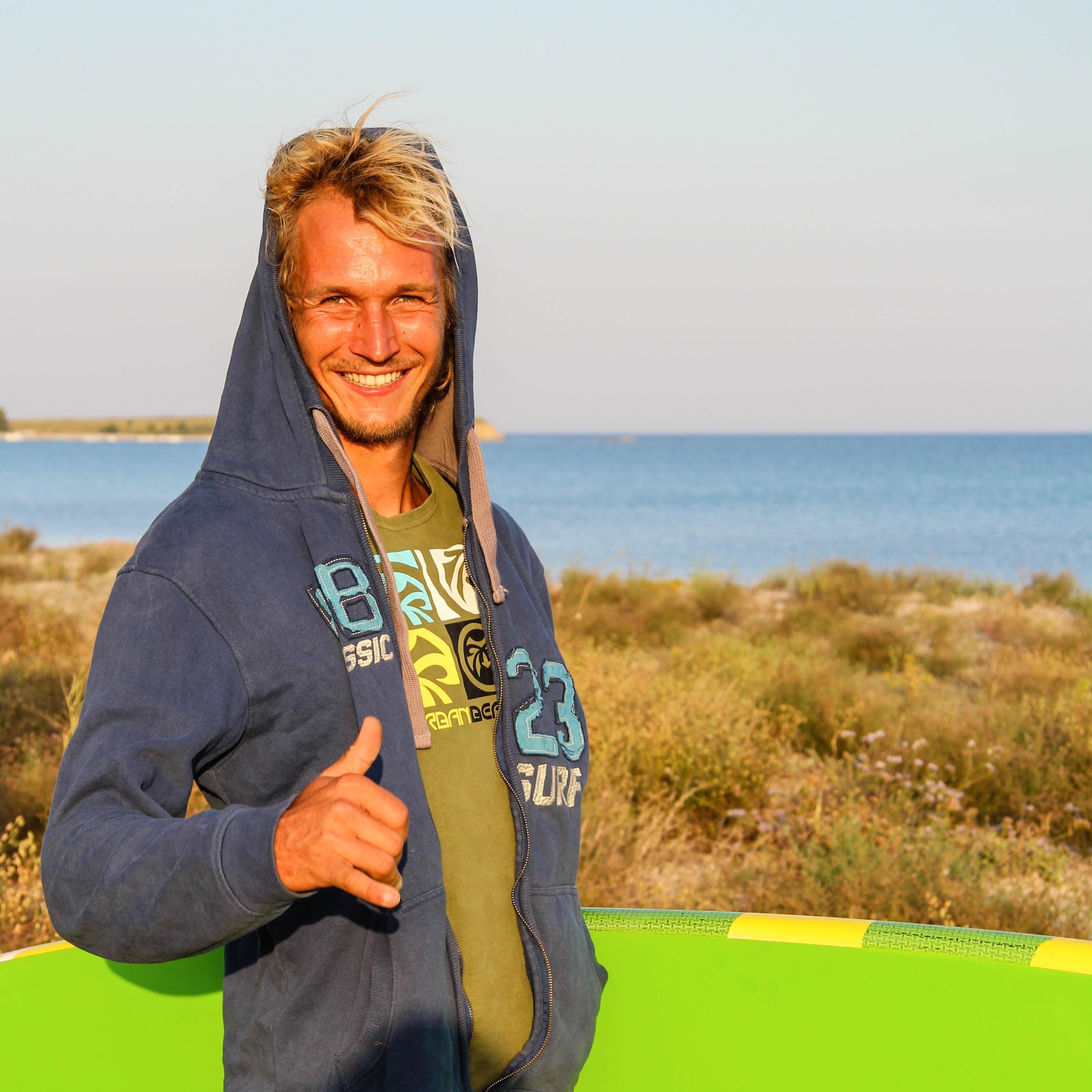 AdrianBeholz's profile picture. I want to understand.
So I follow my path through this marvelous world
in order to collect new experiences and knowledge.

I love adventures uncommon experience