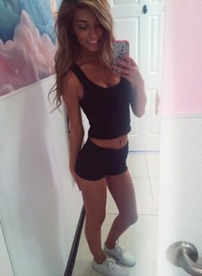 Bisexual  ~ workout ~ Healthy eating ~ boobs and dat booty