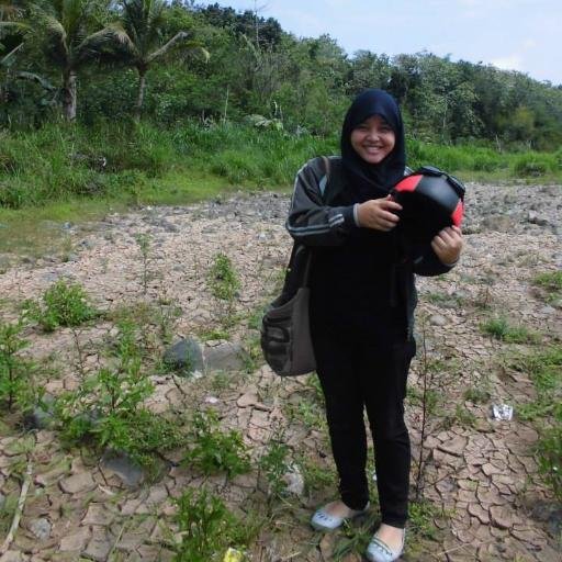 Menyerah dan pasrah bukan satu satunya jalan untuk kita mendapatkannya.. berusaha dan selalu berdoa itulah kunci utamanya