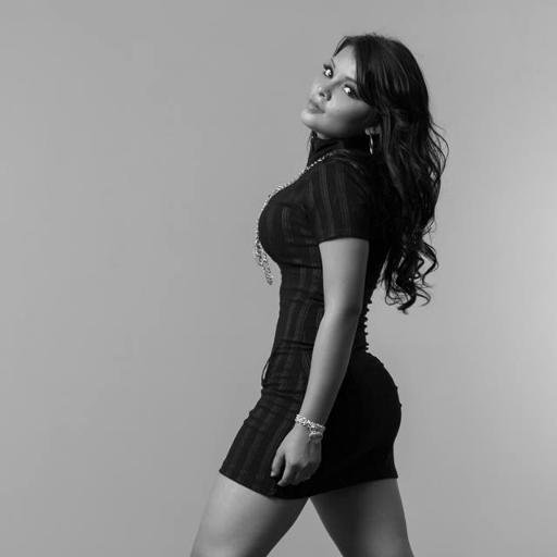 Cantante Revelación Juvenil. Información & Contrataciones: +58 416-4042299 karlyssmusic@gmail.com