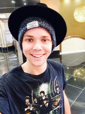 you're really cute and hot and ash loves you more than you can imagine