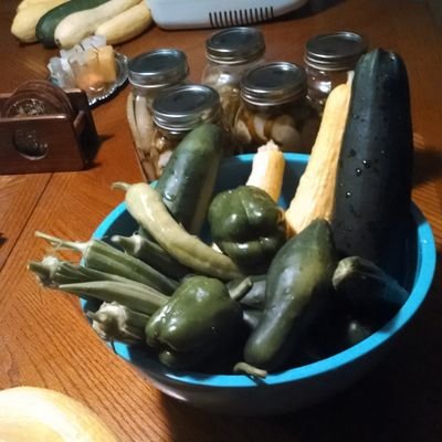 jusLeta's profile picture. Sparkle sometimes. Just because you can.