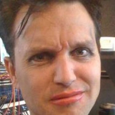 mark hoppus more like ART hoppus amirite ladies