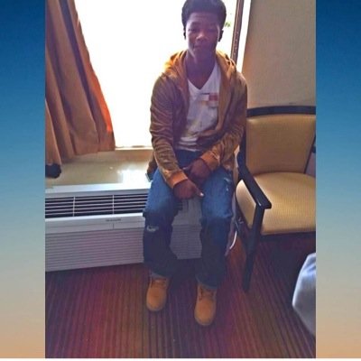 Follow me on IG @Young_mvcho.      〽️oney team