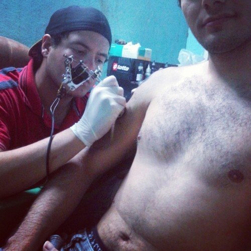 No escucho y sigo por que mucho de lo que esta prohibido me hace feliz 

Paz & Amoor  

Insta:panchivaldeez 

What:+34642510379