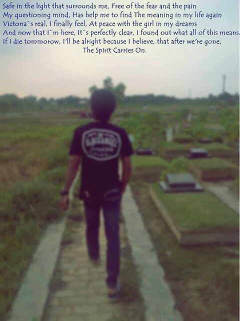 Love God, love Mom and ♥ Nia || I'm guitaris || alcoholic || tatto || musician || 24eab1f2