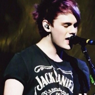 I ❤️ Michael Clifford! 
And the rest of 5sos! 
Follow me on my other account: @lukehemmingzbae
 ~ were taking the long way home ~