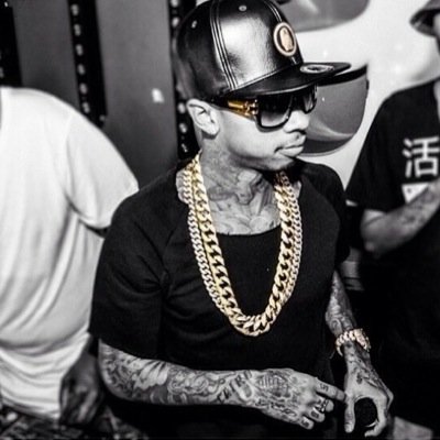 TrawwT's profile picture. Hookah