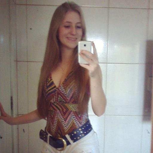 tali_ciello's profile picture. O medo cega os nossos sonhos... Então arrisque! — Chorão