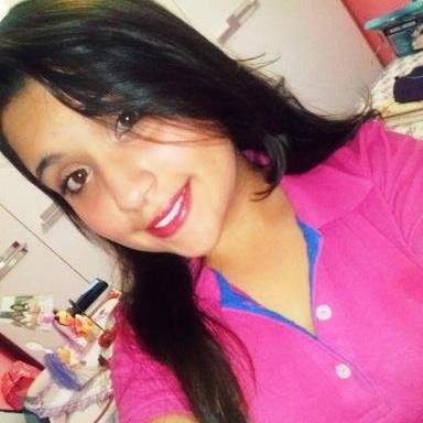 Uma Guinática meiga, amo minha familia e meus amigos ! sou chata com quem mereçe, me extresso facil, mas tbm sou muito legal com quem realmente mereçe,.! ....