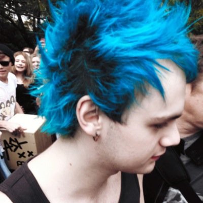 You got a free follow from @punkingmikey❤️ follow her!