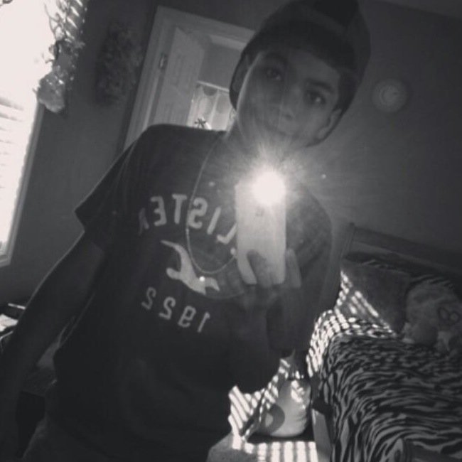 Follow Me, New Twitter. Old One Got Hacked. Singleee. Lhs Freshman.
