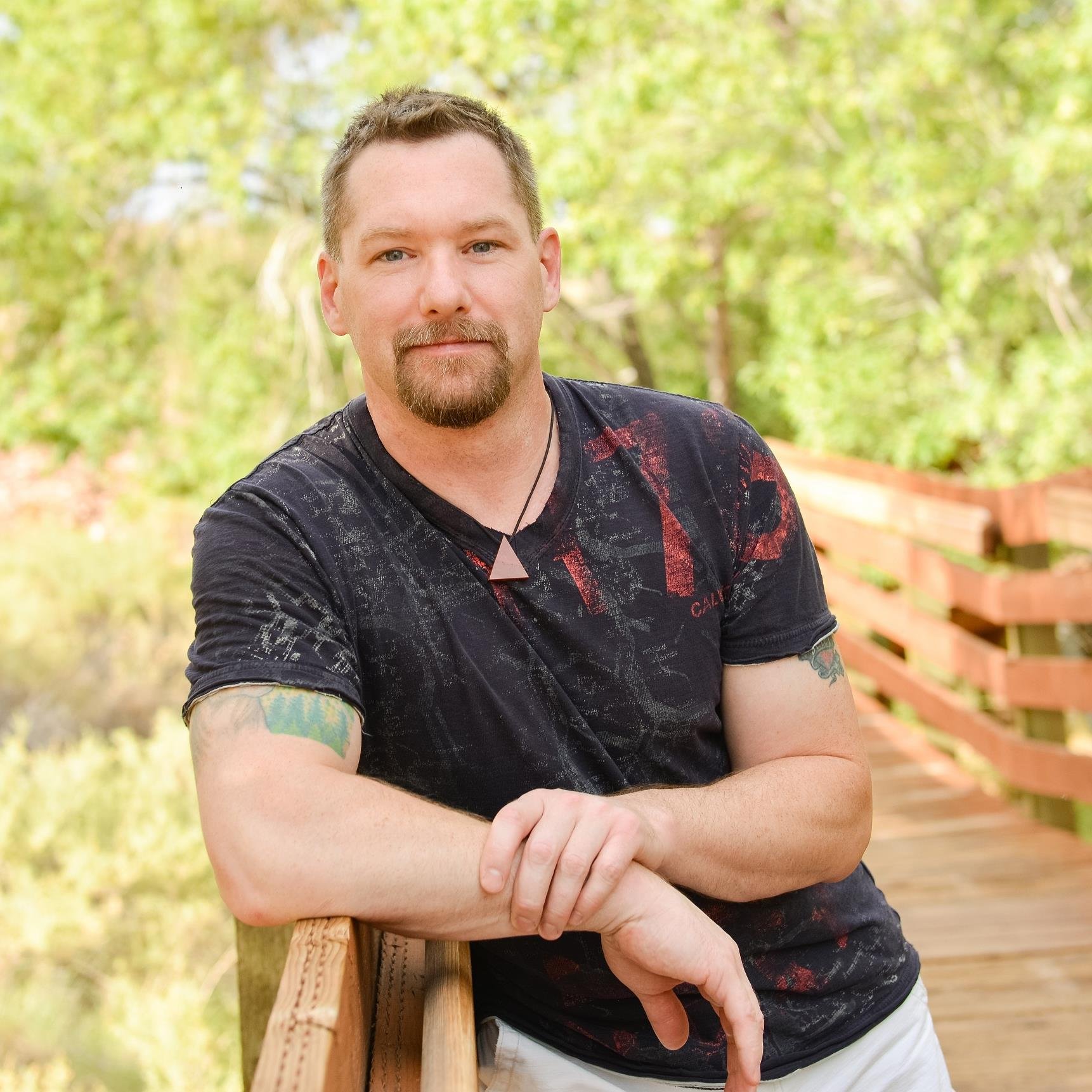 Intuitive Energy Healer, Channel, Reiki II, Seraphim Blueprint Practitioner/Teacher. Specializing in Seraphim Blueprint healing and teaching.