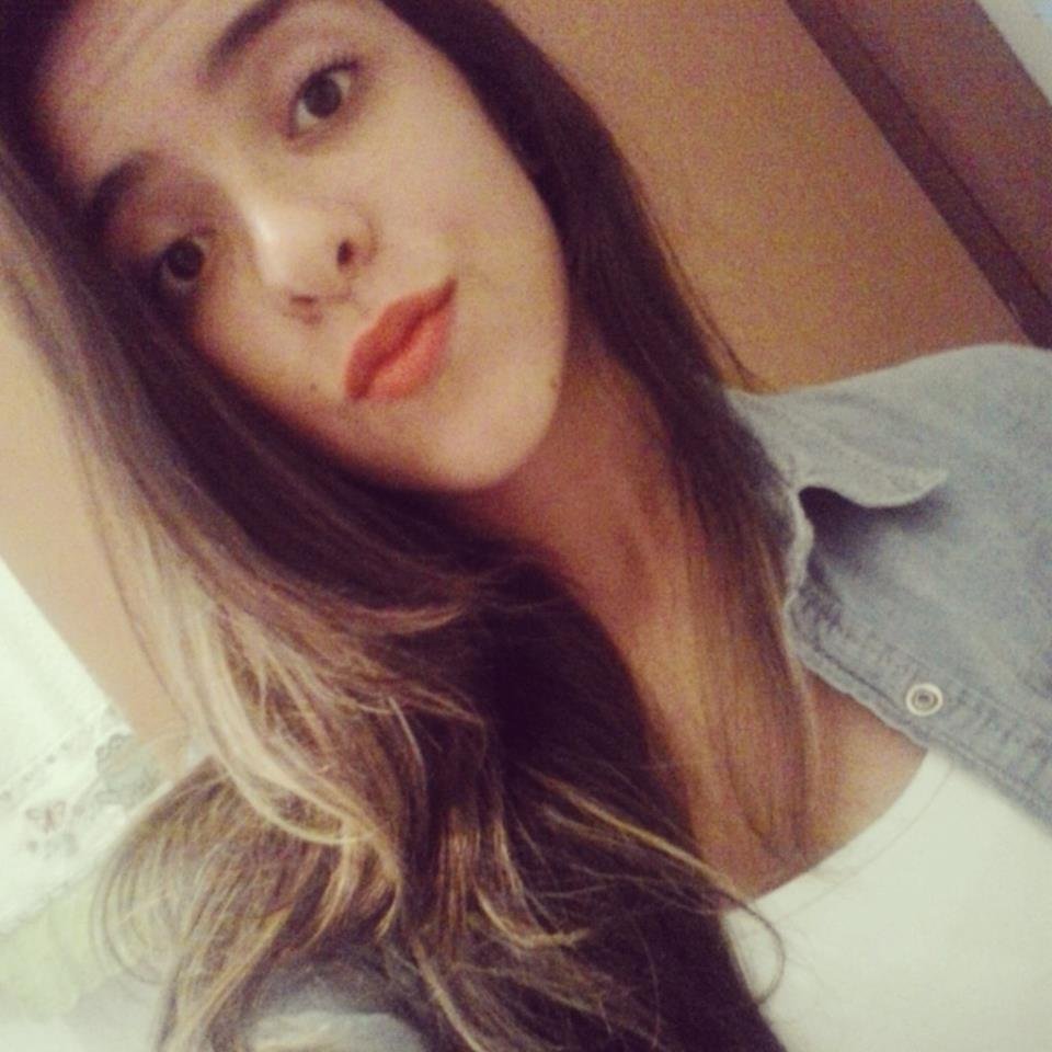 '' o nosso amor agente inventa , pra se destrair  e quando acaba a gente pensa , que ele nunca existiu ...''