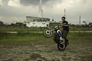 Ilmu Komunikasi Telkom University | twowheels, photograph and reptiles | @dapurpacustate @captureimtelkom @RRO2_Jakarta