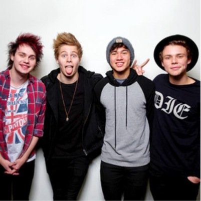 Were just like any other account just a bit more fun ;) hope you enjoy ! 5sos :-) gwendolly| kaylie | ariagnaa :)