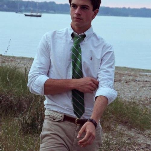 Dress classic and you'll never look outdated. La biblia del estilo para el hombre real, sin marcas, sin tendencias.