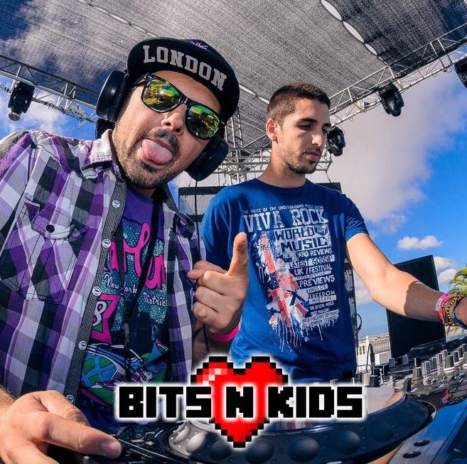 PHOBIACS / BitsNKids / Djs & Producers / Locutores del programa #LaHoraCrazy / FrecuenciaMediaFM /  COMERCIAL - EDM - BASS MUSIC