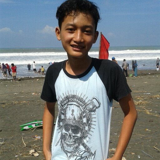 q ingin slalu dia mnjadi kksihq yg trkhir.. dan menemani q smpai q mnutup mata untk slamanya.. :-) | | invite 7531851B