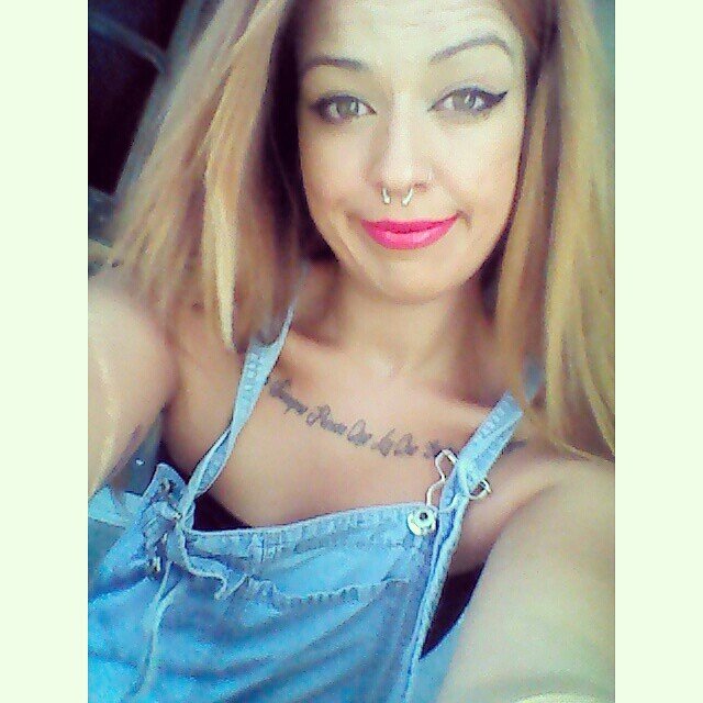Aprendí a sacarle jugo a mis defectos y me va mejor desde que deje de odiar ♛. VIVE ✌ ☮