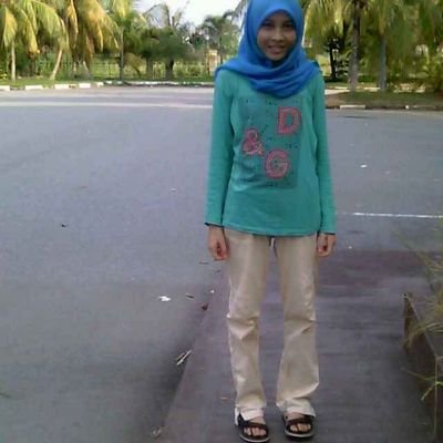 NurFazlinaa Azhar , :* :* aku kenal sayang aku
muhammad nur syazwan i love u